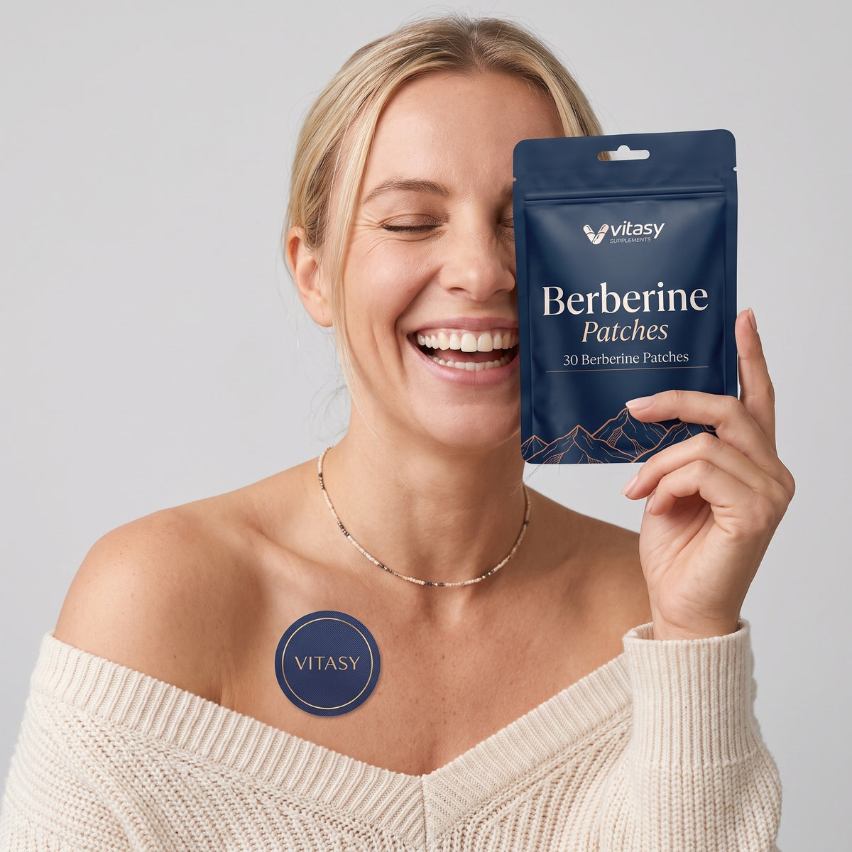 Woman holding the Vitasy Berberine Patches pouch
